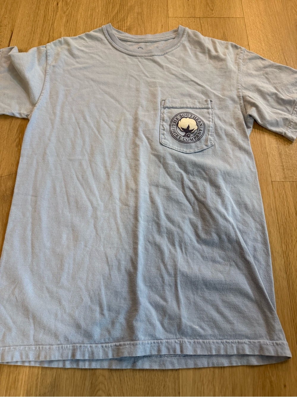 Women’s Small Southern shirt company